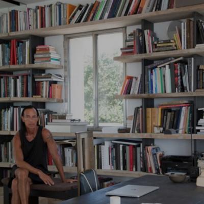 Ngắm nhà của Rick Owens: Tối giản là khoảng thở cần thiết cho sáng tạo