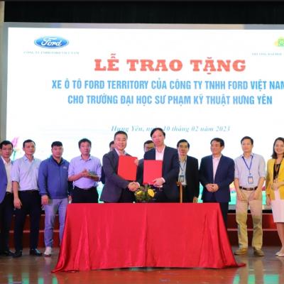 Ford Việt Nam Đẩy Mạnh Hoạt Động Vì Cộng Đồng: Trao Tặng Động Cơ, Hộp Số và Xe Mới Cho Các Trường Kỹ Thuật