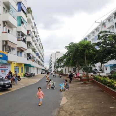 BA NGÃ RẼ CỦA NGƯỜI TRẺ TRƯỚC BÀI TOÁN MUA NHÀ